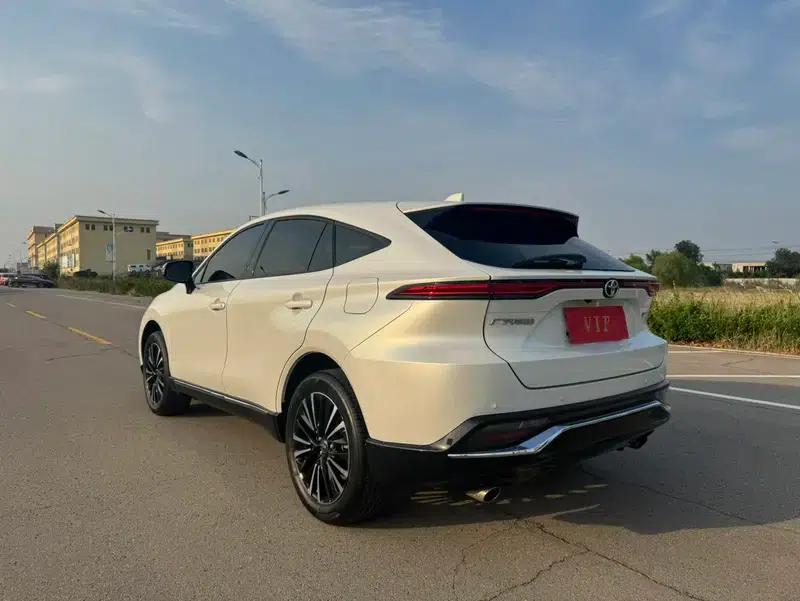 Venza 2022 2.0L CVT 4WD Supreme Edition — миниатюра 5