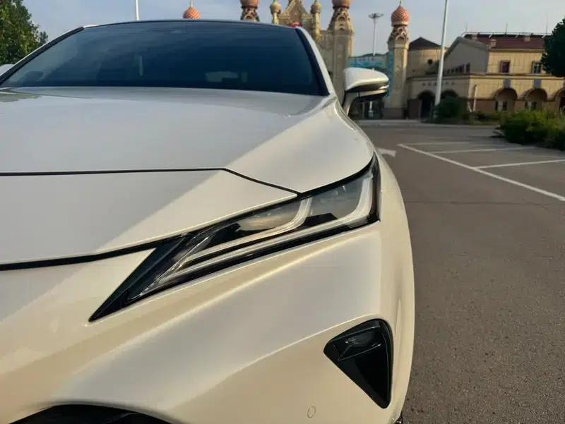 Venza 2022 2.0L CVT 4WD Supreme Edition — миниатюра 9