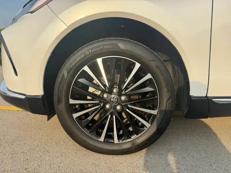 Venza 2022 2.0L CVT 4WD Supreme Edition — миниатюра 10