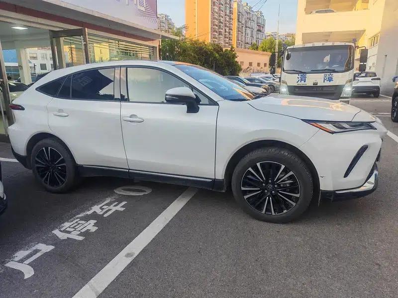 Venza 2023 2.0L CVT 2WD Premium Edition — миниатюра 20