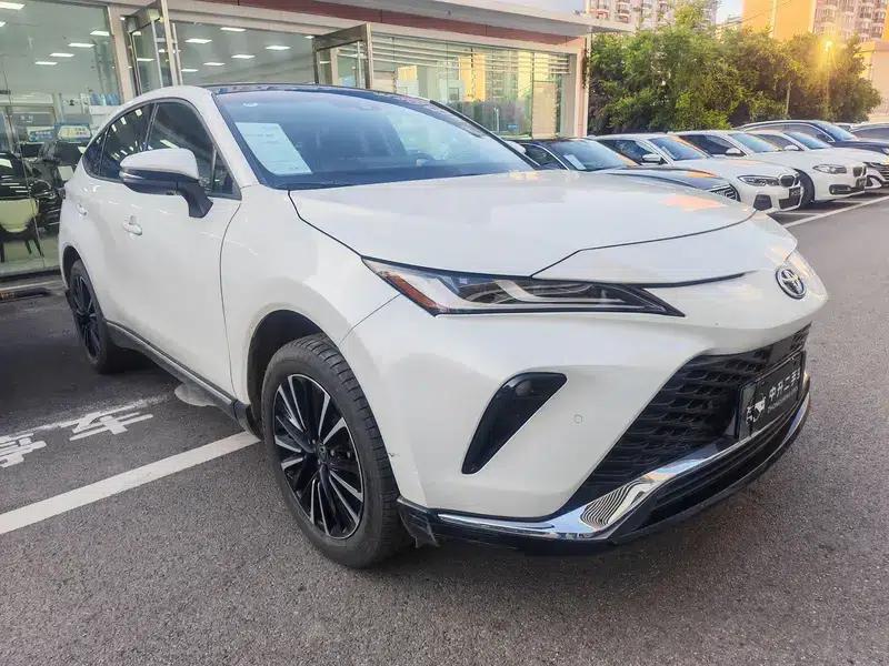 Venza 2023 2.0L CVT 2WD Premium Edition — миниатюра 3