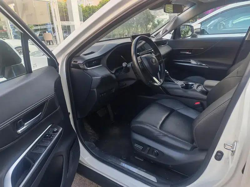 Venza 2023 2.0L CVT 2WD Premium Edition — миниатюра 30