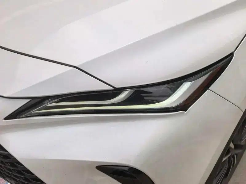Venza 2022 Hybrid 2.5L CVT 4WD Supreme Edition — миниатюра 6