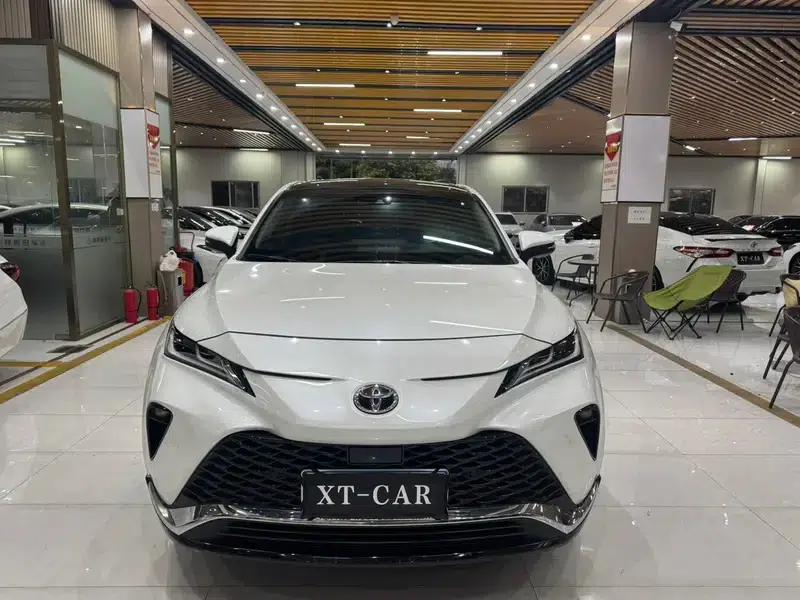 Venza 2022 2.0L CVT 2WD Premium Edition — миниатюра 2