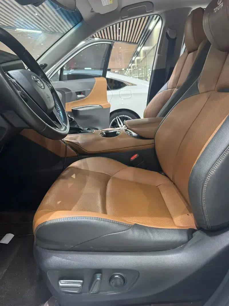 Venza 2022 2.0L CVT 2WD Premium Edition — миниатюра 17