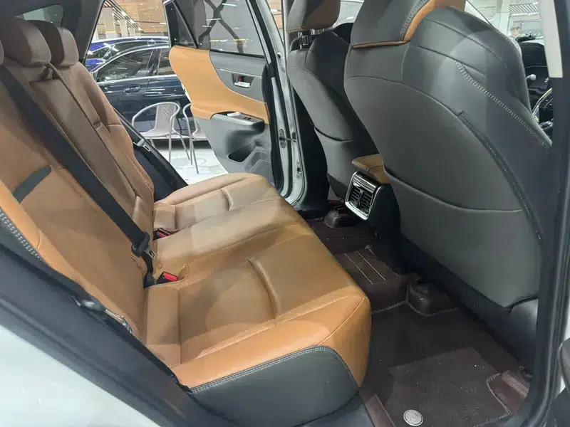 Venza 2022 2.0L CVT 2WD Premium Edition — миниатюра 19
