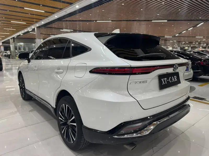Venza 2022 2.0L CVT 2WD Premium Edition — миниатюра 4