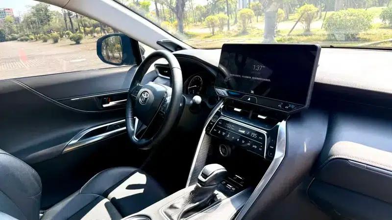 Venza 2023 2.0L CVT 2WD Premium Edition — миниатюра 24