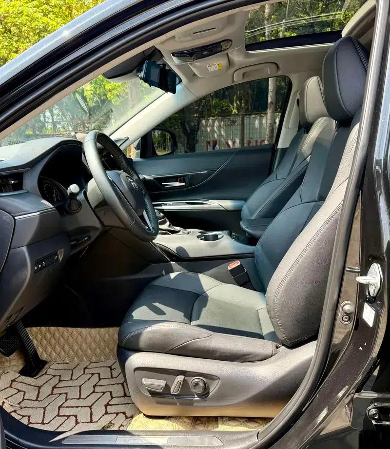 Venza 2023 2.0L CVT 2WD Premium Edition — миниатюра 25