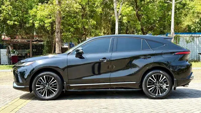 Venza 2023 2.0L CVT 2WD Premium Edition — миниатюра 4