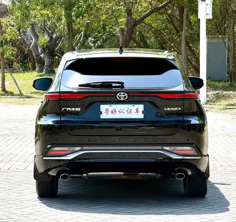 Venza 2023 2.0L CVT 2WD Premium Edition — миниатюра 6