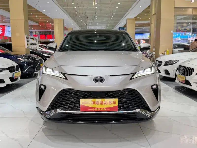 Venza 2022 2.0L CVT 2WD Premium Edition — миниатюра 2
