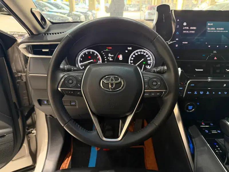 Venza 2022 2.0L CVT 2WD Premium Edition — миниатюра 12