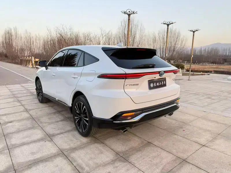 Venza 2022 Hybrid 2.5L CVT 2WD Premium Edition — миниатюра 4