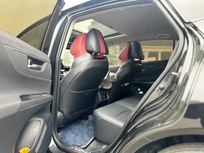 Venza 2024 2.0L CVT 2WD Luxury Edition — миниатюра 8