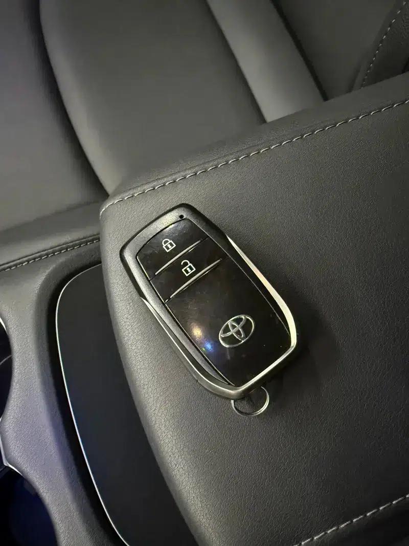Venza 2023 2.0L CVT 2WD Luxury Edition — миниатюра 11
