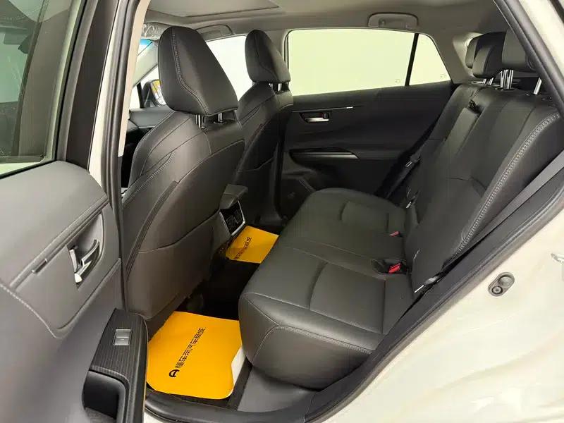 Venza 2023 2.0L CVT 2WD Luxury Edition — миниатюра 18