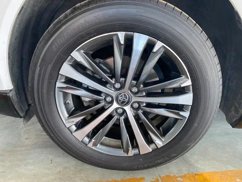 Venza 2023 2.0L CVT 2WD Luxury Edition — миниатюра 22