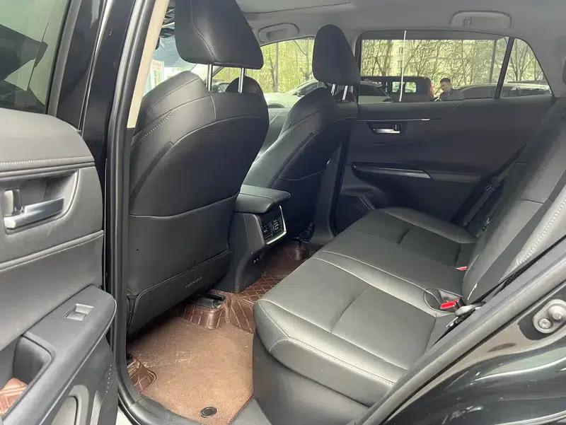 Venza 2022 Hybrid 2.5L CVT 2WD Luxury Edition — миниатюра 15