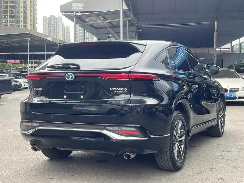 Venza 2022 Hybrid 2.5L CVT 2WD Luxury Edition — миниатюра 5