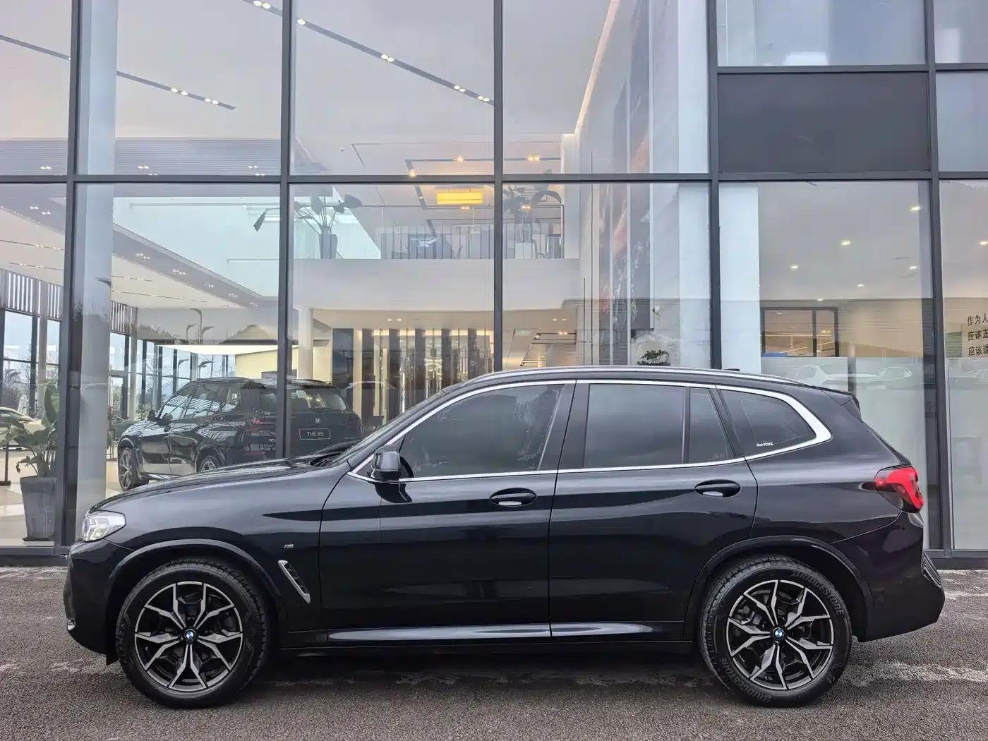 2023 BMW X3 xDrive25i M Sport Package — миниатюра 3