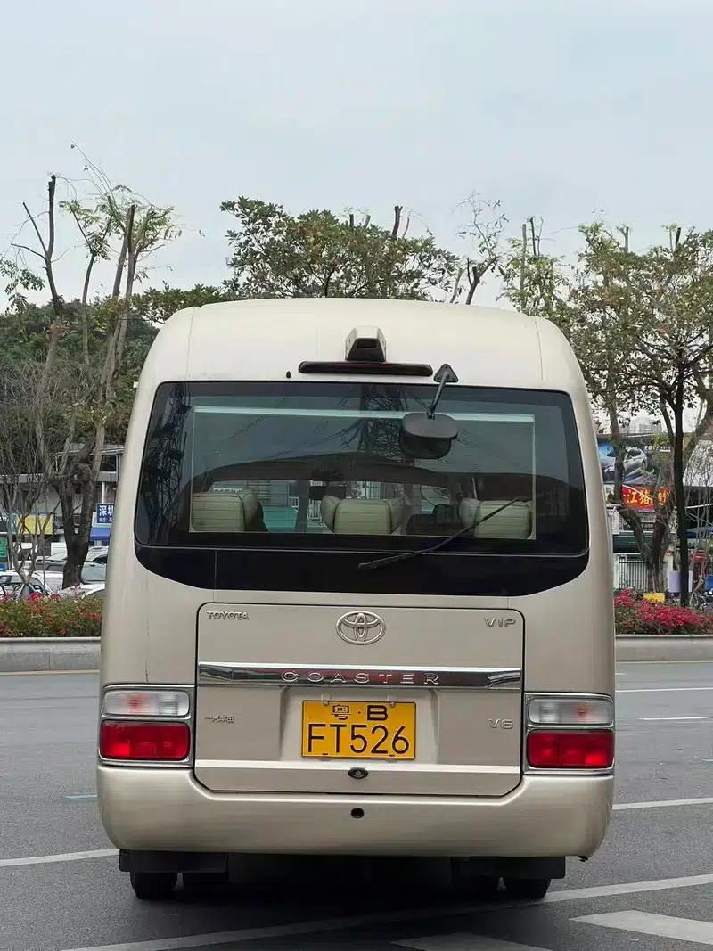 2018 Toyota Coaster 4.0L Manual Front-Wheel Drive 10-Seater Factory Custom Edition — миниатюра 4