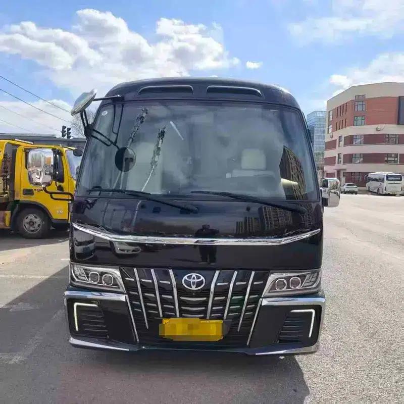 2020 Toyota Coaster 4.0L Manual Rear-Wheel Drive 12-Seater Factory Custom Edition — миниатюра 2