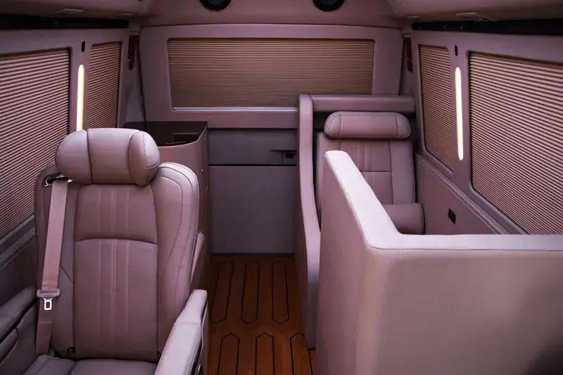 2022 Toyota Coaster 4.0L Manual Rear-Wheel Drive 7-Seater — миниатюра 20