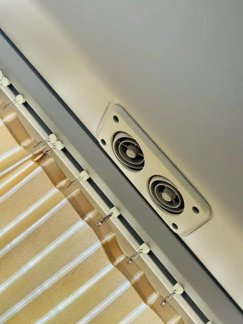 2015 Toyota Coaster 4.0L Premium GRB53L-ZEMSK 23-Seater Upgrade Version — миниатюра 14