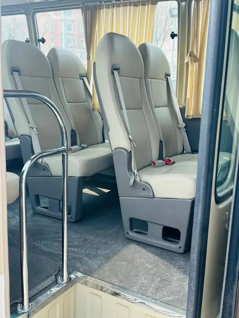 2015 Toyota Coaster 4.0L Premium GRB53L-ZEMSK 23-Seater Upgrade Version — миниатюра 18