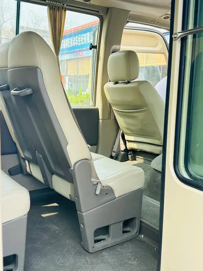 2015 Toyota Coaster 4.0L Premium GRB53L-ZEMSK 23-Seater Upgrade Version — миниатюра 21