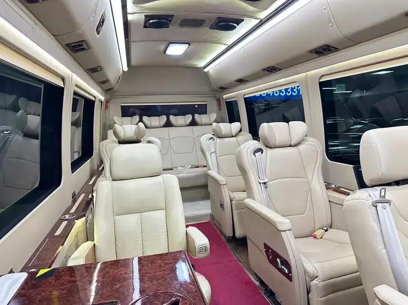 2018 Toyota Coaster 4.0L Manual Rear-Wheel Drive 11-Seater Factory Custom Edition — миниатюра 11