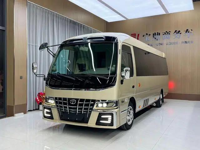2023 Toyota Coaster 4.0L Manual Rear-Wheel Drive 12-Seater Factory Custom Edition