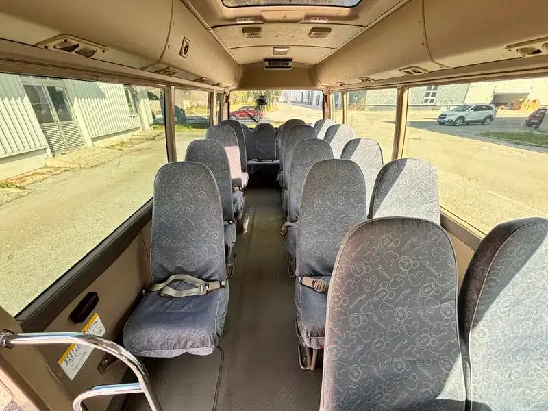 2013 Toyota Coaster 2.7L Gasoline Premium Edition 23-Seater 3TR — миниатюра 8