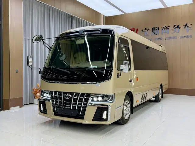 2022 Toyota Coaster 4.0L Manual Rear-Wheel Drive 7-Seater Factory Custom Edition