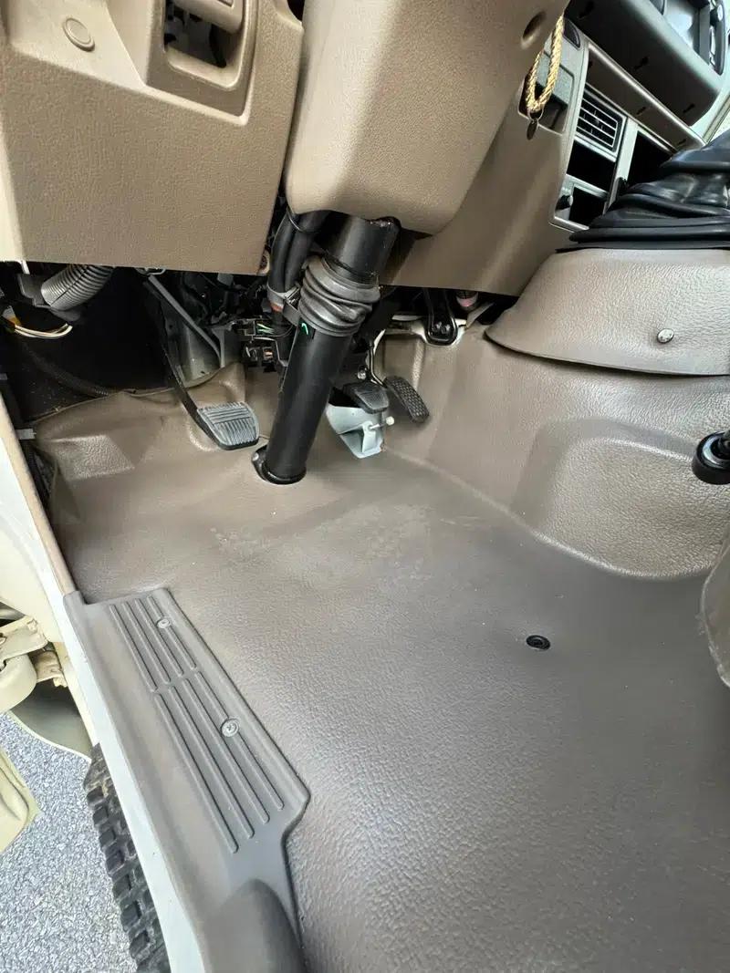 2015 Toyota Coaster 2.7L Premium Model TRB53L-ZCMSK 20-Seater — миниатюра 10