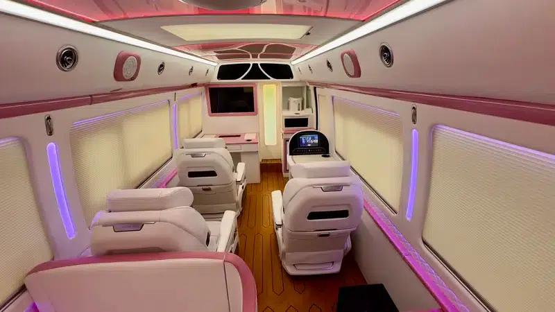 2022 Toyota Coaster 4.0L Manual Rear-Wheel Drive 7-Seater Factory Custom Edition — миниатюра 8
