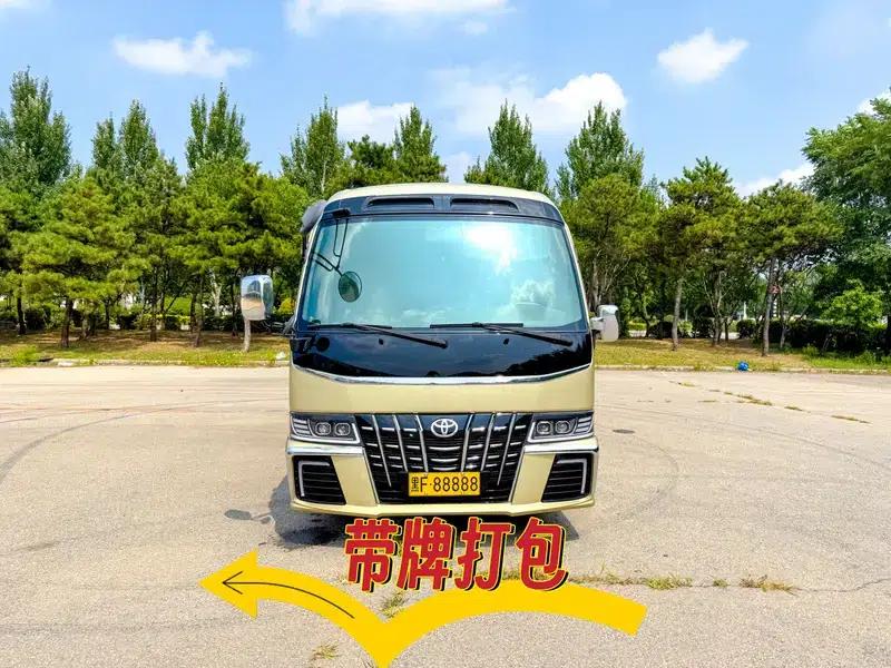 2018 Toyota Coaster 4.0L Manual Rear-Wheel Drive 11-Seater Factory Custom Edition — миниатюра 15
