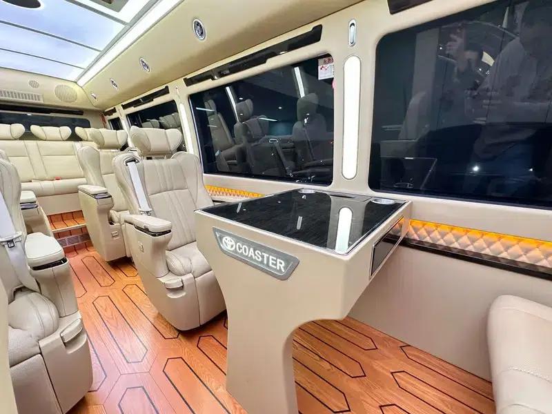 2021 Toyota Coaster 4.0L Manual Rear-Wheel Drive 19-Seater Factory Custom Edition — миниатюра 10