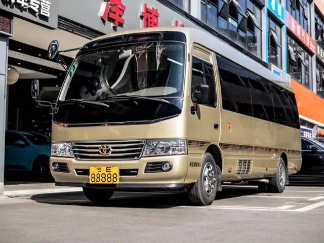 2020 Toyota Coaster 4.0L Manual Rear-Wheel Drive 9-Seater Factory Custom Edition