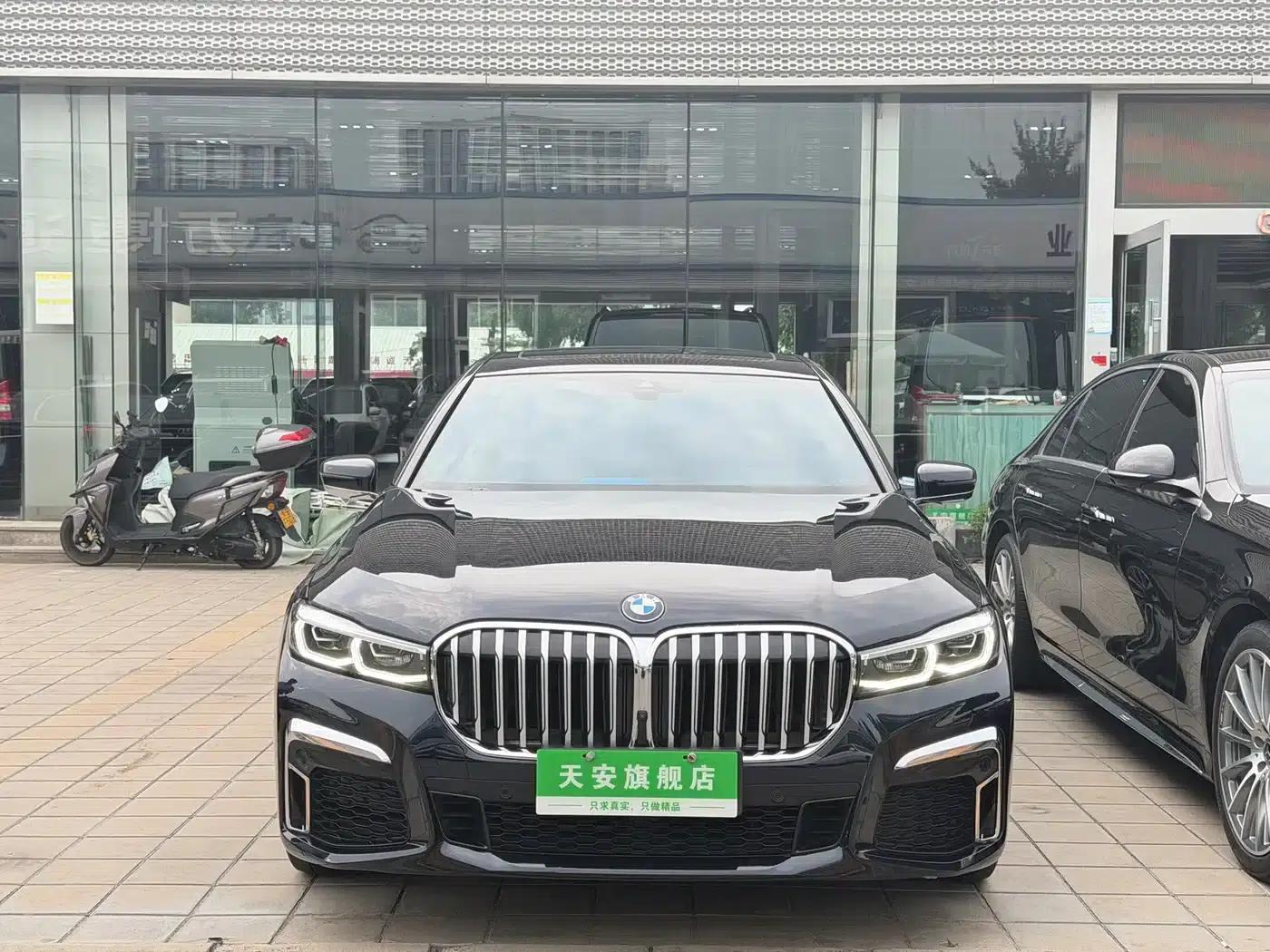 2021 BMW 7 Series 740Li Leading Edition M Sport Package — миниатюра 2