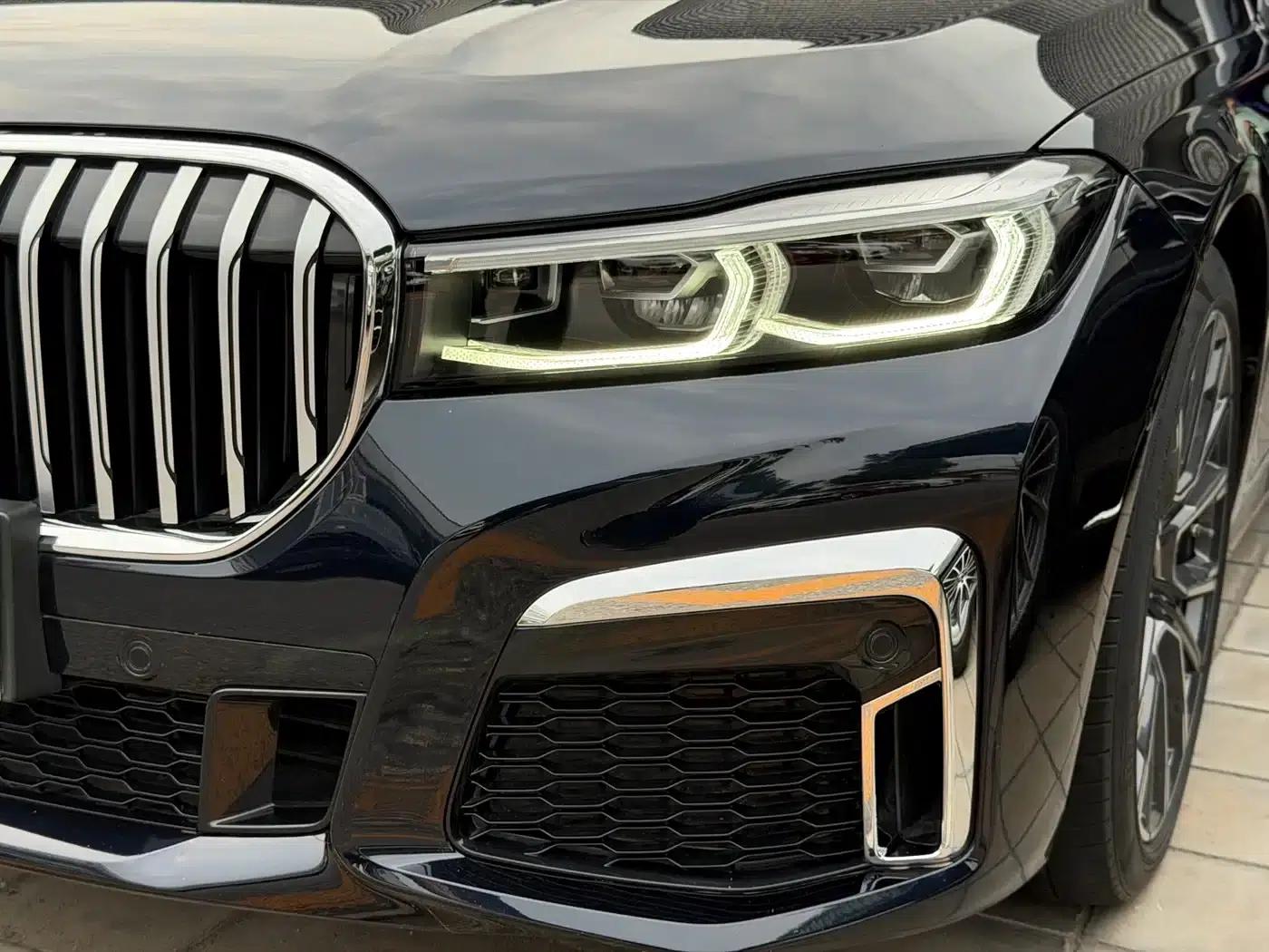 2021 BMW 7 Series 740Li Leading Edition M Sport Package — миниатюра 4