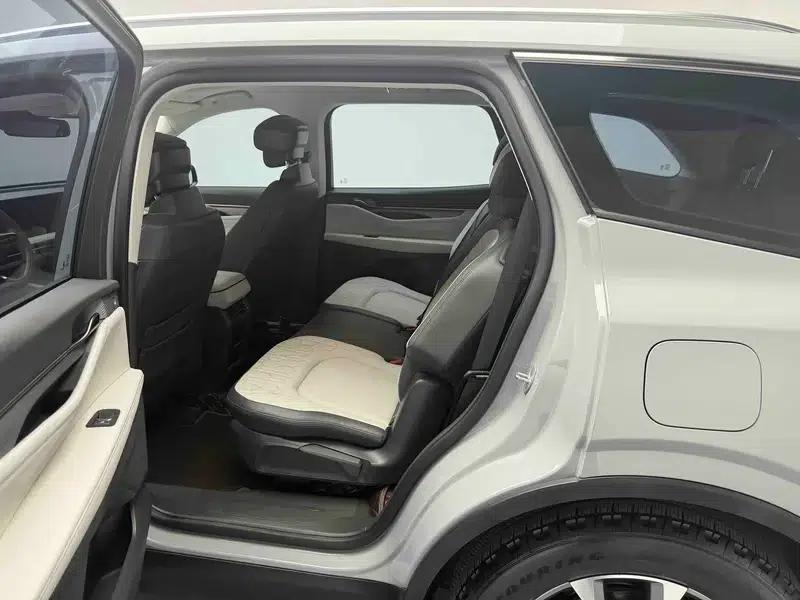 2023 Ford Edge L 2.0T EcoBoost 2WD 7-Seat Luxury — миниатюра 18