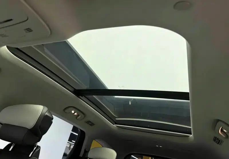 2023 Ford Edge L 2.0T EcoBoost 2WD 7-Seat Luxury — миниатюра 19