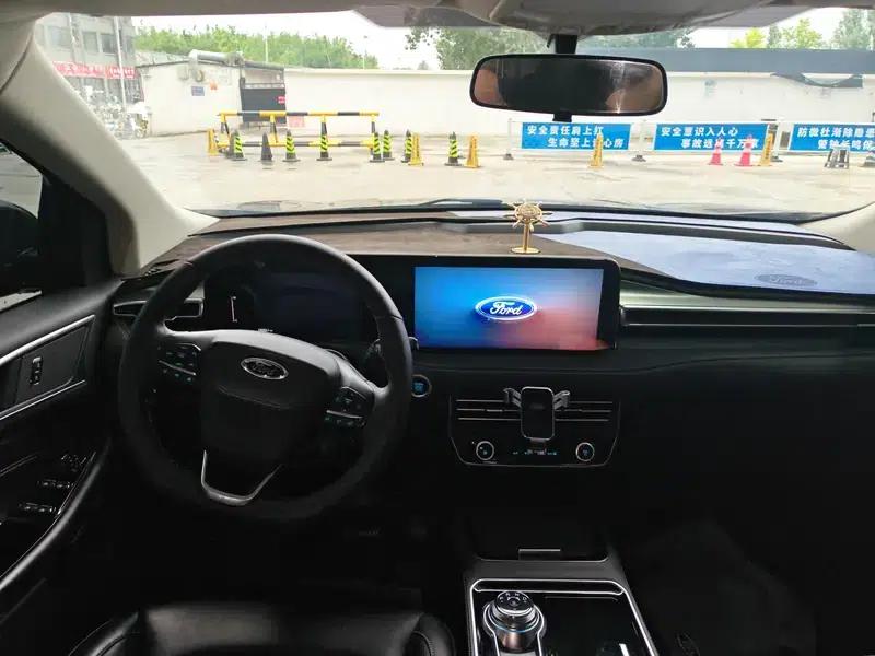 Edge 2021 PLUS EcoBoost 245 2WD Platinum Edition 5-seater — миниатюра 10
