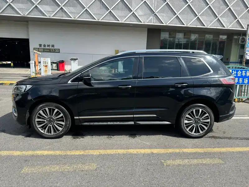 Edge 2021 PLUS EcoBoost 245 AWD Premium 7-seater — миниатюра 3