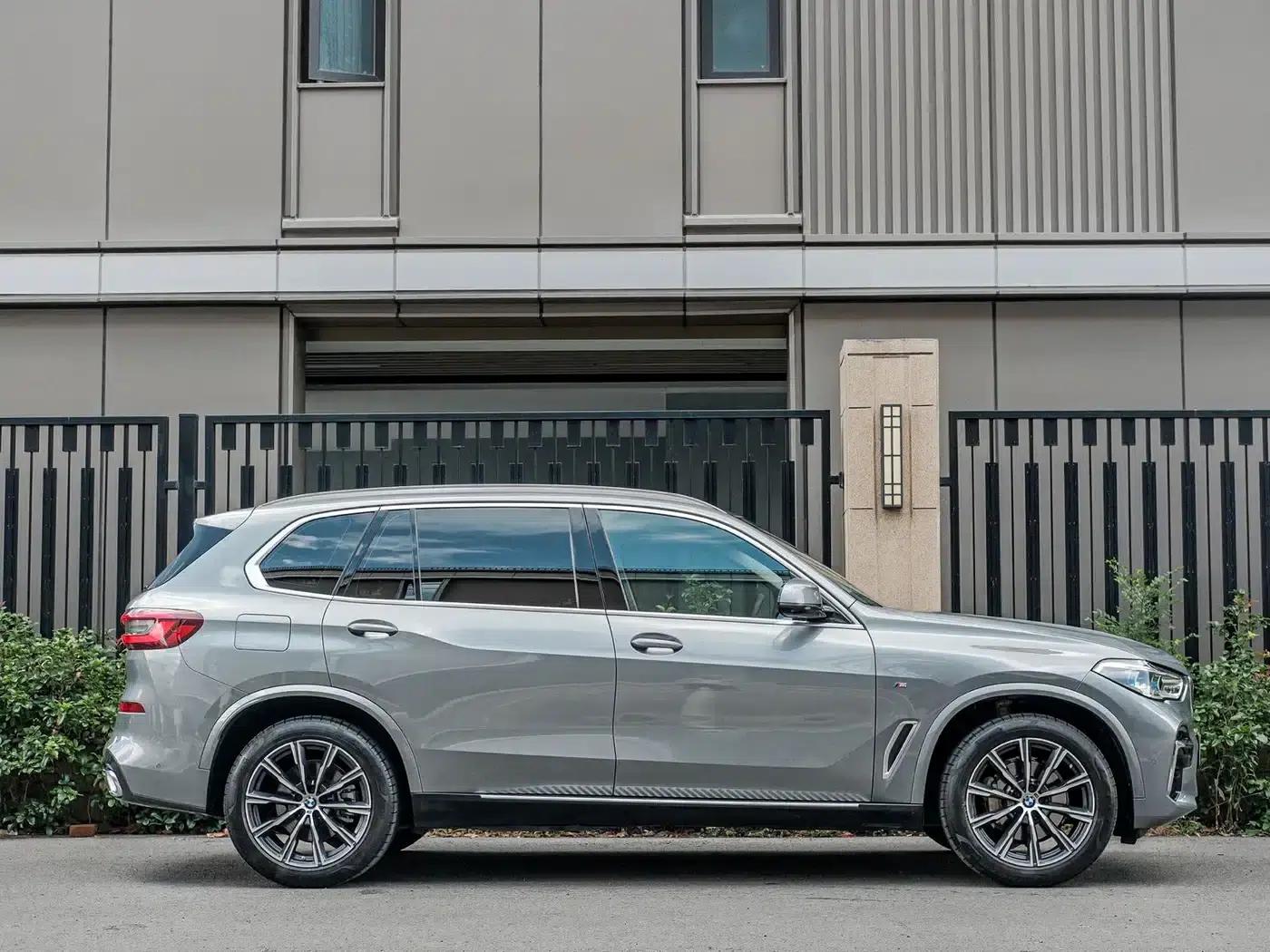 BMW X5 2022 xDrive 30Li Luxury M Sport Package — миниатюра 4