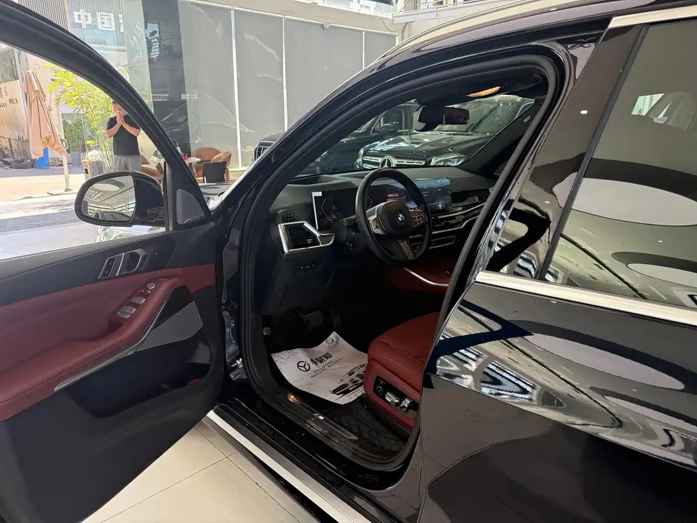 2023 BMW X5 xDrive 40Li M Sport Package — миниатюра 4