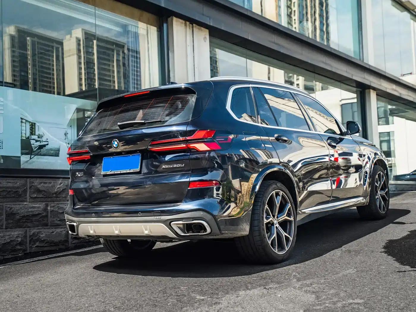 BMW X5 2023 xDrive 30Li Luxury M Sport Package — миниатюра 10