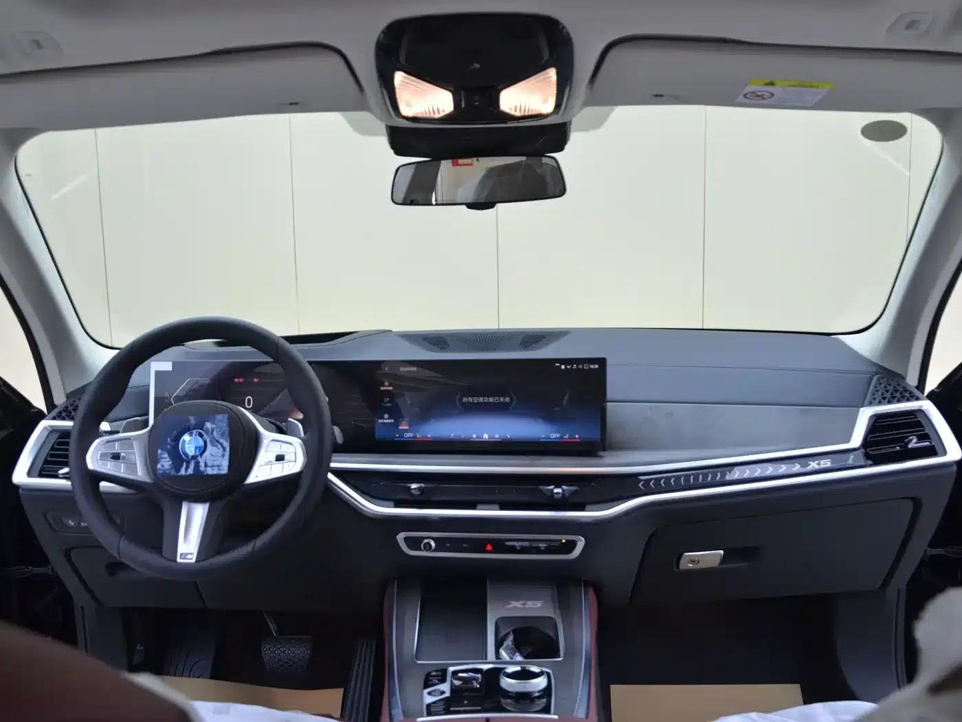 BMW X5 2026 Facelift xDrive 30Li M Sport Shadow Edition — миниатюра 6